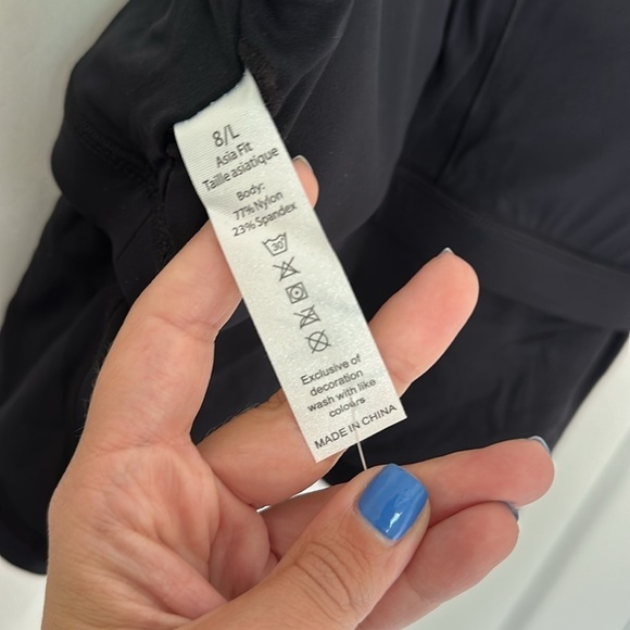 NWT Asia Fit Workout Top with built in bra! - Picture 5 of 5